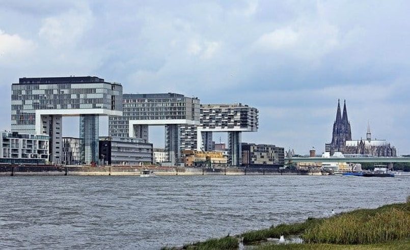 A picture of the banks of the Rhine in Cologne.