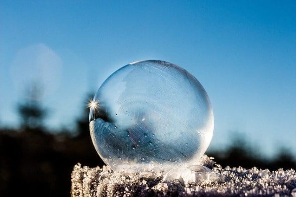 A frozen bubble as a symbol image.