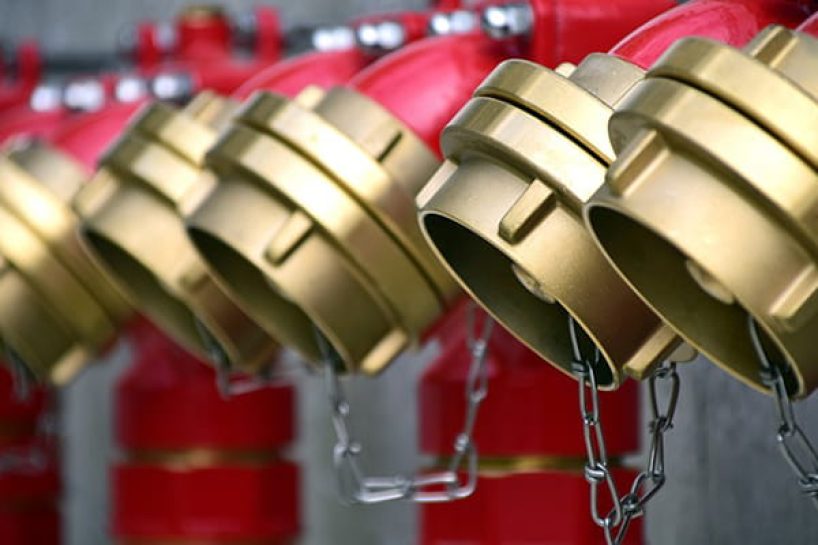 Hose connections of a fire extinguishing system as a symbolic image.