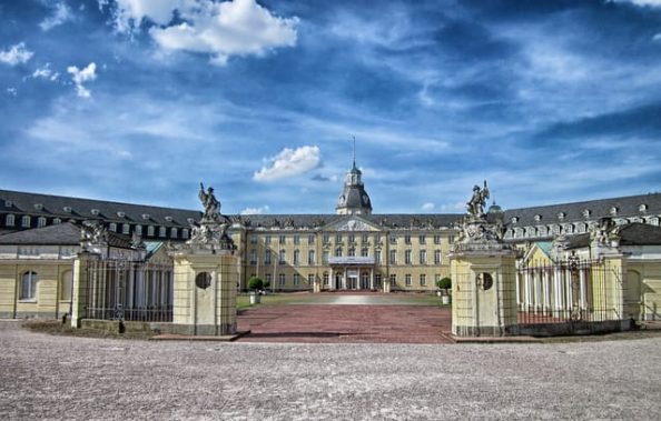 A picture of Karlsruhe Palace as a symbol.