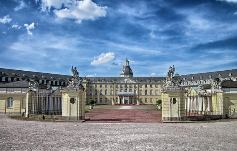 A picture of Karlsruhe Palace as a symbol.