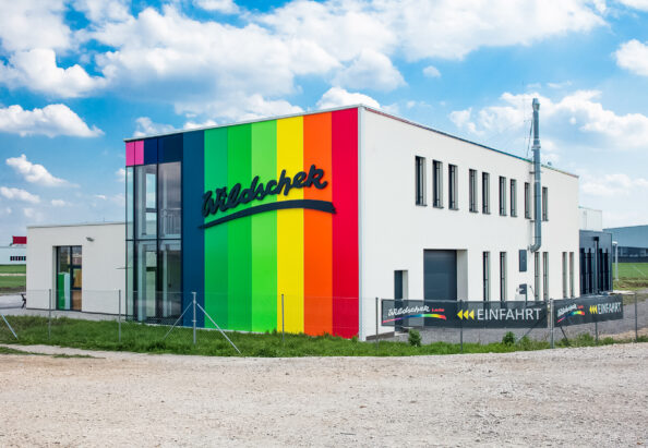 Wildschek Lacke & Farben, headquartered in Münchendorf near Vienna, employs around 50 people at all locations.